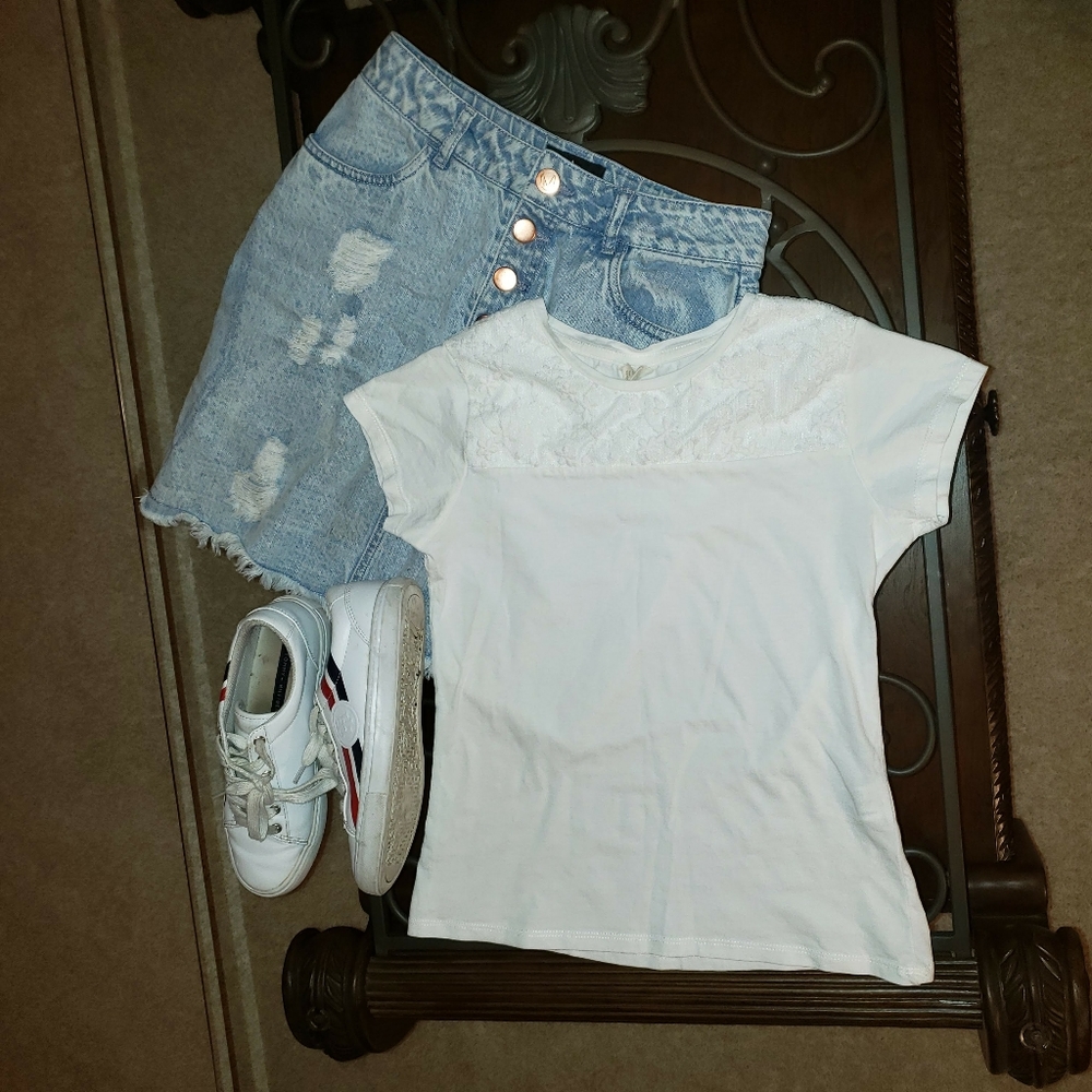 ♧ZARA GIRLS WHITE EMBROIDED TOP♧